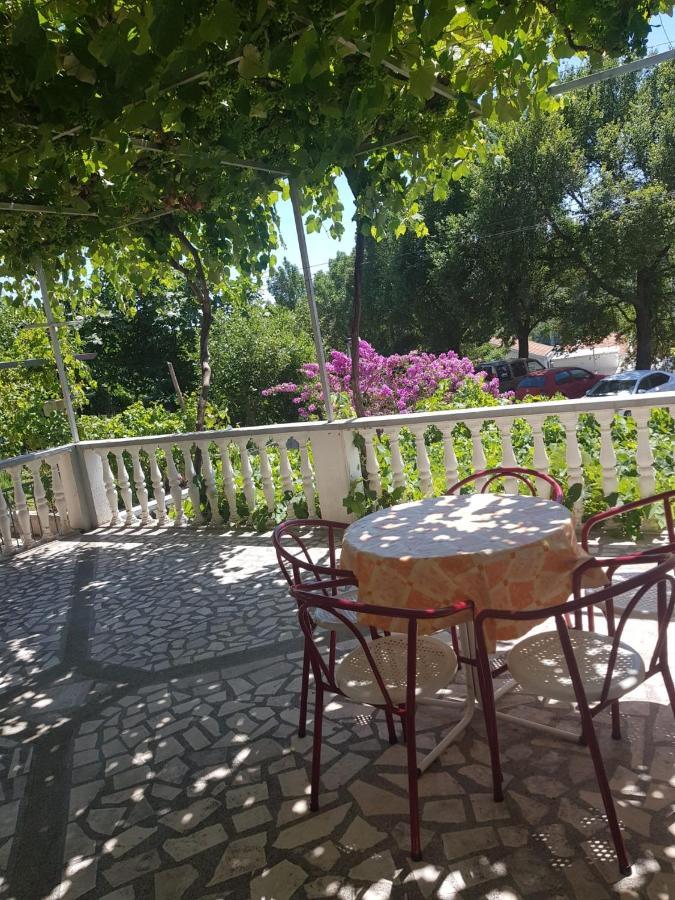 Sobe I Apartmani Marovic Petrovac Exterior photo