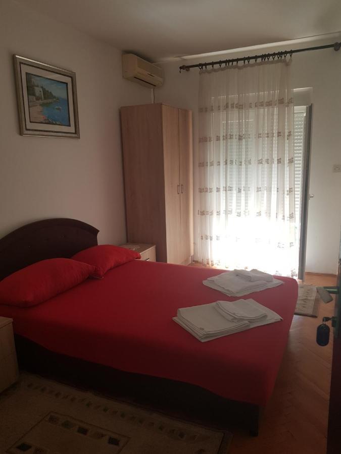 Sobe I Apartmani Marovic Petrovac Exterior photo