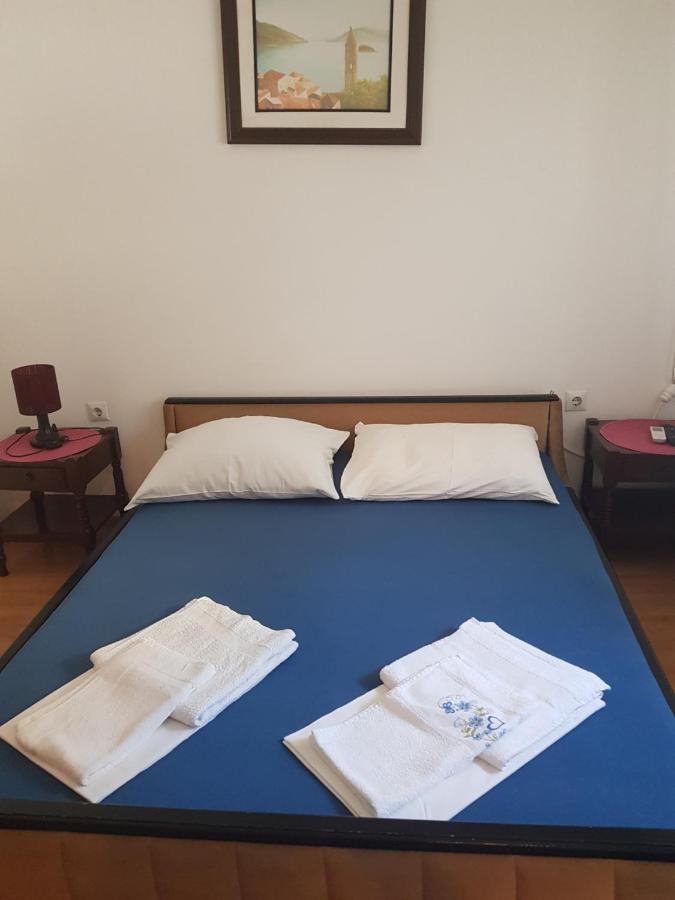 Sobe I Apartmani Marovic Petrovac Exterior photo