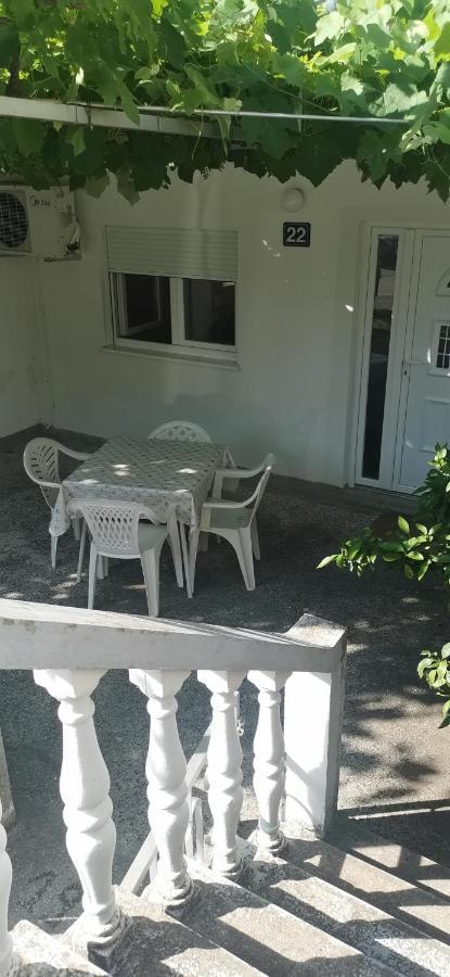Sobe I Apartmani Marovic Petrovac Exterior photo