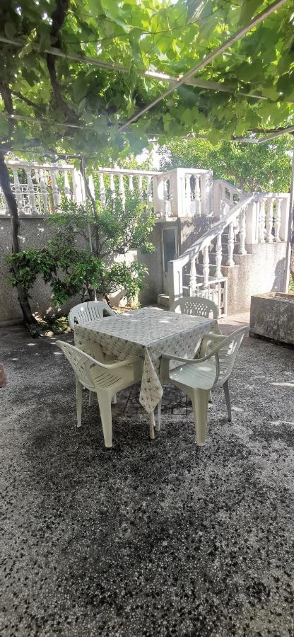 Sobe I Apartmani Marovic Petrovac Exterior photo