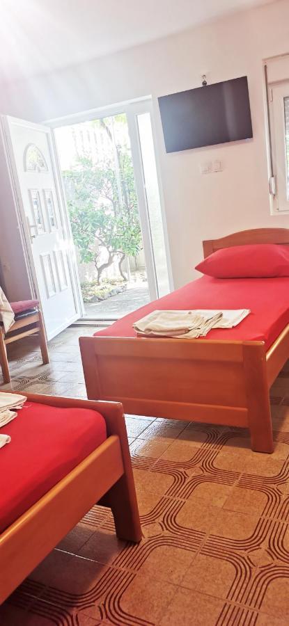 Sobe I Apartmani Marovic Petrovac Exterior photo