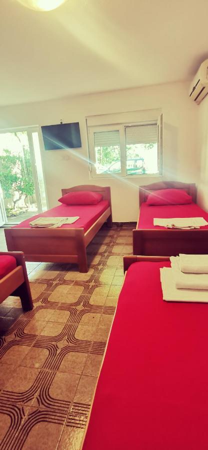 Sobe I Apartmani Marovic Petrovac Exterior photo