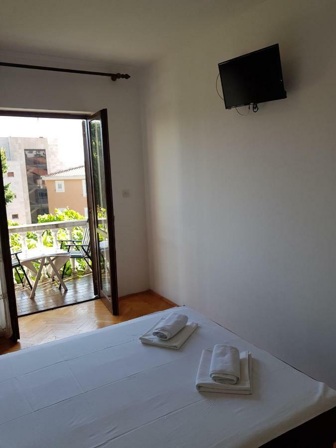 Sobe I Apartmani Marovic Petrovac Exterior photo