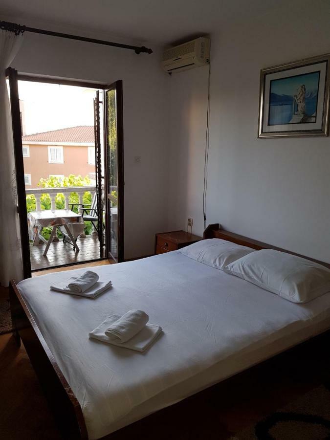 Sobe I Apartmani Marovic Petrovac Exterior photo